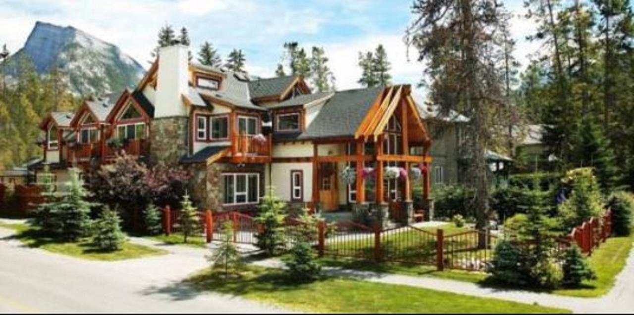 Beaujolais Boutique B&B At Thea'S House Banff Eksteriør bilde